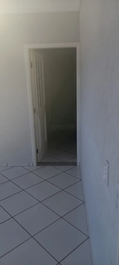 Comprar Apartamento / Padr&atilde;o em Ara&ccedil;atuba R$ 320.000,00 - Foto 7