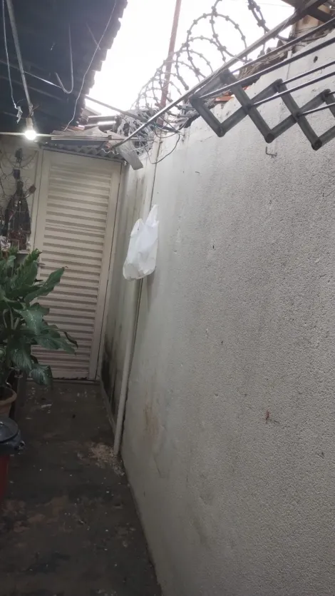 Comprar Casa / Padr&atilde;o em S&atilde;o Jos&eacute; do Rio Preto R$ 240.000,00 - Foto 3