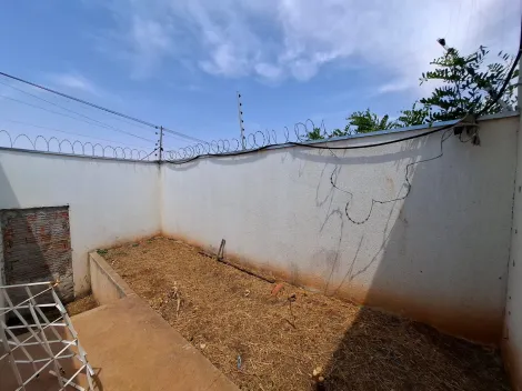 Alugar Casa / Padr&atilde;o em S&atilde;o Jos&eacute; do Rio Preto R$ 900,00 - Foto 13
