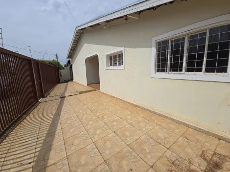 Alugar Casa / Padr&atilde;o em S&atilde;o Jos&eacute; do Rio Preto R$ 2.350,00 - Foto 2