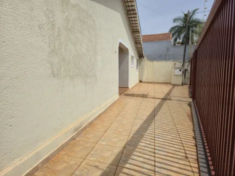 Alugar Casa / Padr&atilde;o em S&atilde;o Jos&eacute; do Rio Preto. apenas R$ 2.350,00