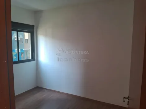 Alugar Apartamento / Padr&atilde;o em S&atilde;o Jos&eacute; do Rio Preto R$ 1.400,00 - Foto 3