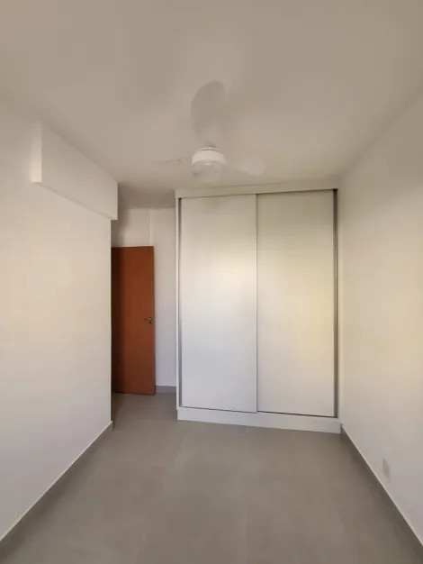 Alugar Apartamento / Padr&atilde;o em S&atilde;o Jos&eacute; do Rio Preto R$ 2.000,00 - Foto 17