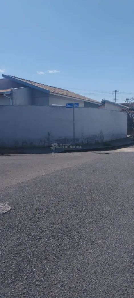 Alugar Casa / Padr&atilde;o em S&atilde;o Jos&eacute; do Rio Preto. apenas R$ 380.000,00