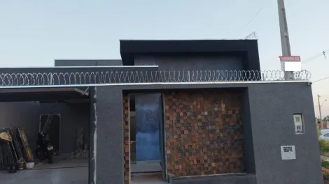 Alugar Casa / Padr&atilde;o em S&atilde;o Jos&eacute; do Rio Preto. apenas R$ 620.000,00