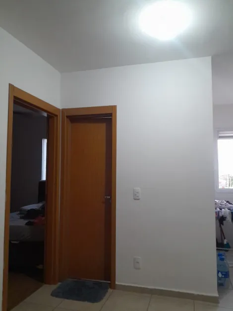 Comprar Apartamento / Padr&atilde;o em S&atilde;o Jos&eacute; do Rio Preto R$ 190.000,00 - Foto 2