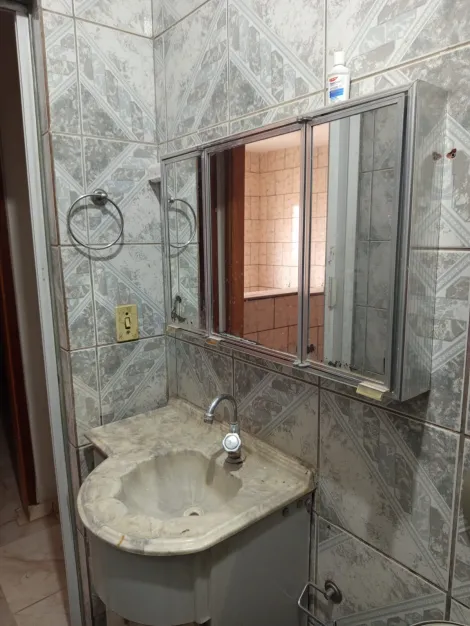 Alugar Casa / Padr&atilde;o em S&atilde;o Jos&eacute; do Rio Preto R$ 1.100,00 - Foto 5