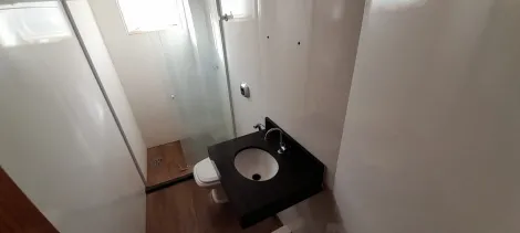 Alugar Apartamento / Padr&atilde;o em S&atilde;o Jos&eacute; do Rio Preto R$ 1.500,00 - Foto 4