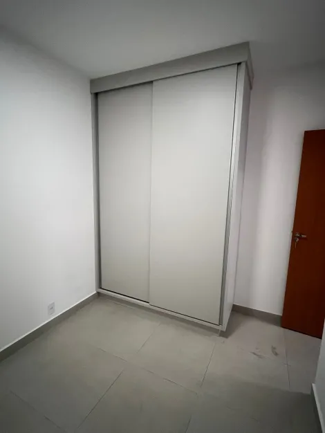 Alugar Apartamento / Padr&atilde;o em S&atilde;o Jos&eacute; do Rio Preto R$ 2.250,00 - Foto 4