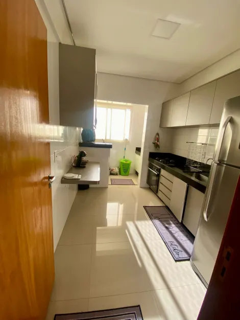 Comprar Apartamento / Padr&atilde;o em S&atilde;o Jos&eacute; do Rio Preto R$ 670.000,00 - Foto 3