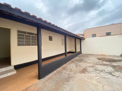 Alugar Casa / Padr&atilde;o em S&atilde;o Jos&eacute; do Rio Preto R$ 850,00 - Foto 3