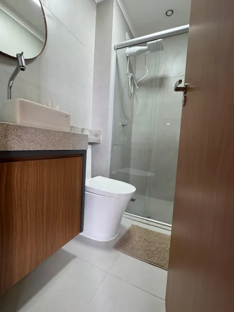 Alugar Apartamento / Padr&atilde;o em S&atilde;o Jos&eacute; do Rio Preto R$ 3.300,00 - Foto 10