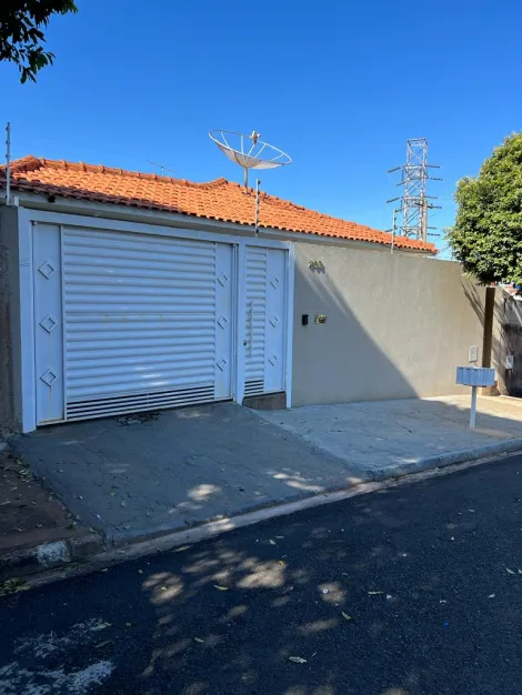 Alugar Casa / Padr&atilde;o em S&atilde;o Jos&eacute; do Rio Preto. apenas R$ 230.000,00