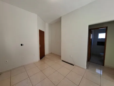Alugar Casa / Padr&atilde;o em S&atilde;o Jos&eacute; do Rio Preto R$ 1.350,00 - Foto 2