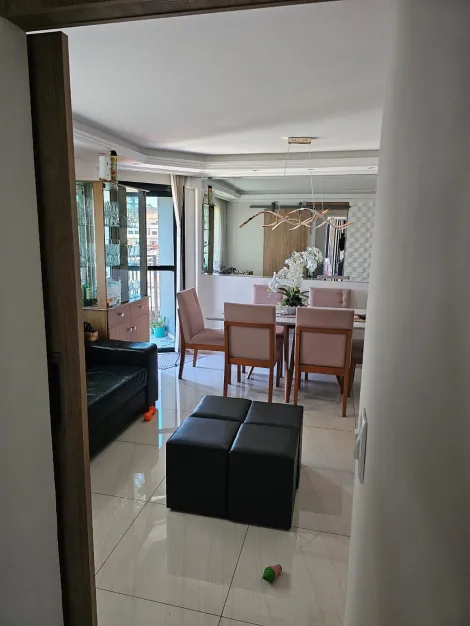 Alugar Apartamento / Padr&atilde;o em S&atilde;o Paulo. apenas R$ 940.000,00