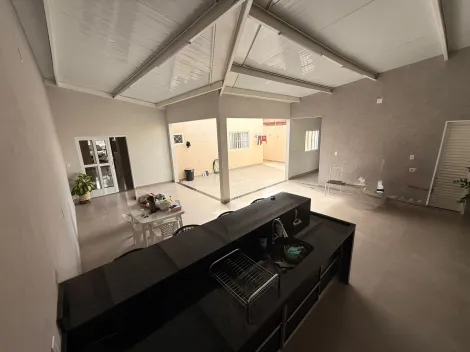 Alugar Casa / Padr&atilde;o em S&atilde;o Jos&eacute; do Rio Preto. apenas R$ 400.000,00