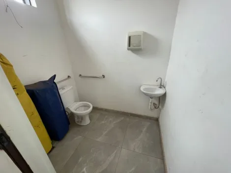 Alugar Comercial / Casa Comercial em Mirassol R$ 14.400,00 - Foto 17