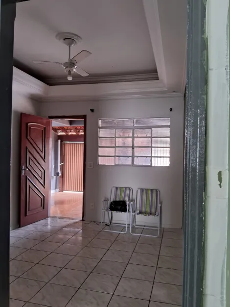 Alugar Casa / Padr&atilde;o em Guapia&ccedil;u R$ 1.100,00 - Foto 5