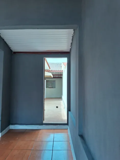 Alugar Casa / Padr&atilde;o em Guapia&ccedil;u R$ 1.100,00 - Foto 3