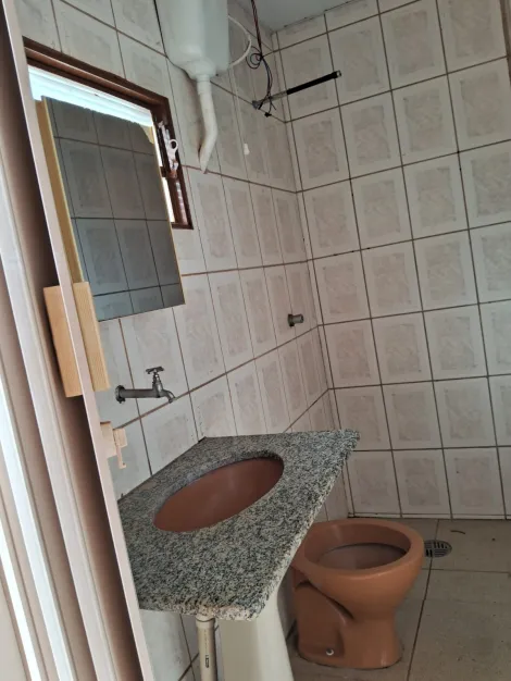 Alugar Casa / Padr&atilde;o em Guapia&ccedil;u R$ 1.100,00 - Foto 18