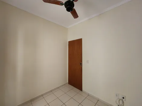 Alugar Apartamento / Padr&atilde;o em S&atilde;o Jos&eacute; do Rio Preto R$ 900,00 - Foto 12