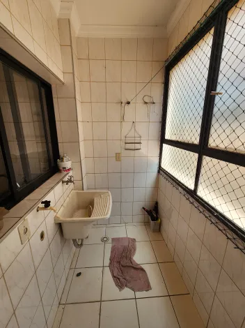 Alugar Apartamento / Padr&atilde;o em S&atilde;o Jos&eacute; do Rio Preto R$ 900,00 - Foto 3