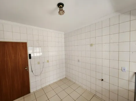 Alugar Apartamento / Padr&atilde;o em S&atilde;o Jos&eacute; do Rio Preto R$ 900,00 - Foto 4