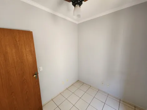 Alugar Apartamento / Padr&atilde;o em S&atilde;o Jos&eacute; do Rio Preto R$ 900,00 - Foto 6