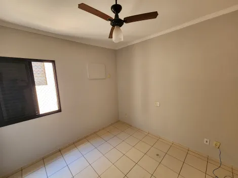 Alugar Apartamento / Padr&atilde;o em S&atilde;o Jos&eacute; do Rio Preto R$ 900,00 - Foto 12
