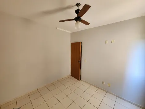 Alugar Apartamento / Padr&atilde;o em S&atilde;o Jos&eacute; do Rio Preto R$ 900,00 - Foto 13