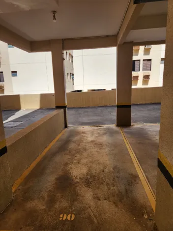 Alugar Apartamento / Padr&atilde;o em S&atilde;o Jos&eacute; do Rio Preto R$ 900,00 - Foto 14
