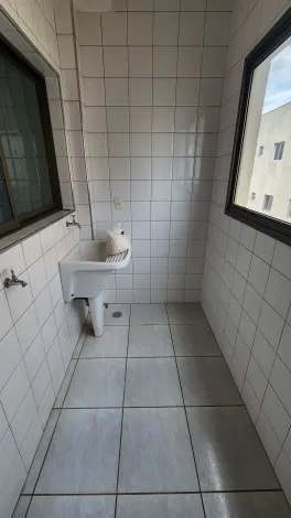 Alugar Apartamento / Padr&atilde;o em S&atilde;o Jos&eacute; do Rio Preto R$ 1.400,00 - Foto 6