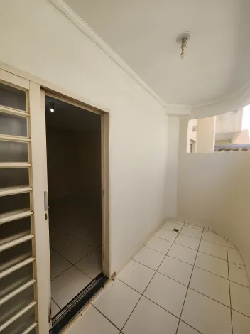 Alugar Apartamento / Padr&atilde;o em S&atilde;o Jos&eacute; do Rio Preto R$ 1.100,00 - Foto 4