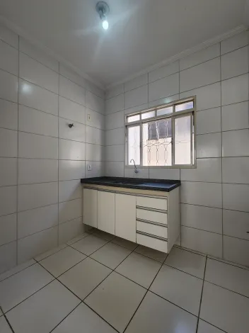 Alugar Apartamento / Padr&atilde;o em S&atilde;o Jos&eacute; do Rio Preto R$ 1.100,00 - Foto 5