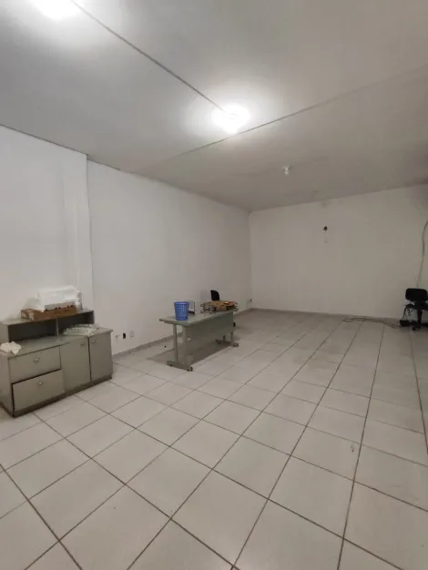 Alugar Comercial / Casa Comercial em S&atilde;o Jos&eacute; do Rio Preto R$ 4.000,00 - Foto 4