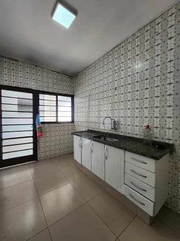 Alugar Casa / Padr&atilde;o em S&atilde;o Jos&eacute; do Rio Preto R$ 2.100,00 - Foto 6
