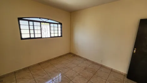 Alugar Casa / Padr&atilde;o em S&atilde;o Jos&eacute; do Rio Preto. apenas R$ 1.700,00
