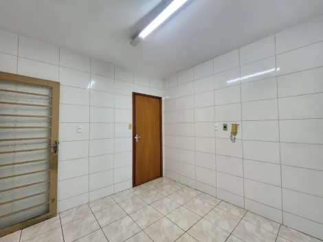 Alugar Apartamento / Padr&atilde;o em S&atilde;o Jos&eacute; do Rio Preto R$ 1.300,00 - Foto 4