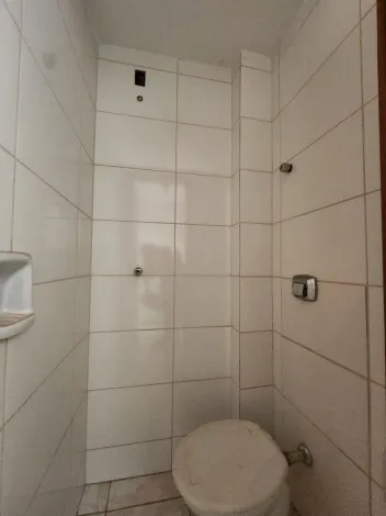 Alugar Apartamento / Padr&atilde;o em S&atilde;o Jos&eacute; do Rio Preto R$ 1.300,00 - Foto 11