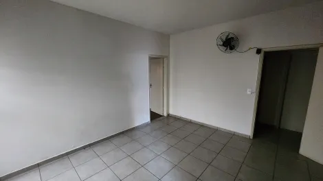 Alugar Casa / Padr&atilde;o em S&atilde;o Jos&eacute; do Rio Preto R$ 2.150,00 - Foto 4