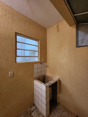 Alugar Casa / Condom&iacute;nio em S&atilde;o Jos&eacute; do Rio Preto R$ 1.170,00 - Foto 11