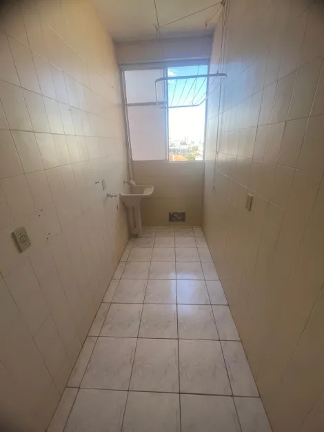 Alugar Apartamento / Padr&atilde;o em S&atilde;o Jos&eacute; do Rio Preto R$ 1.300,00 - Foto 4