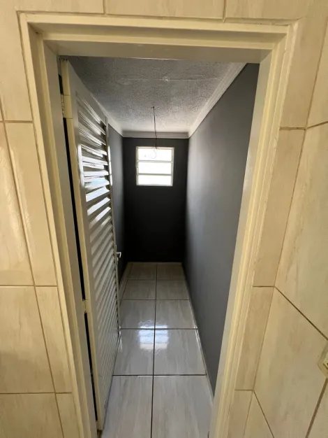 Alugar Casa / Padr&atilde;o em S&atilde;o Jos&eacute; do Rio Preto R$ 2.000,00 - Foto 3