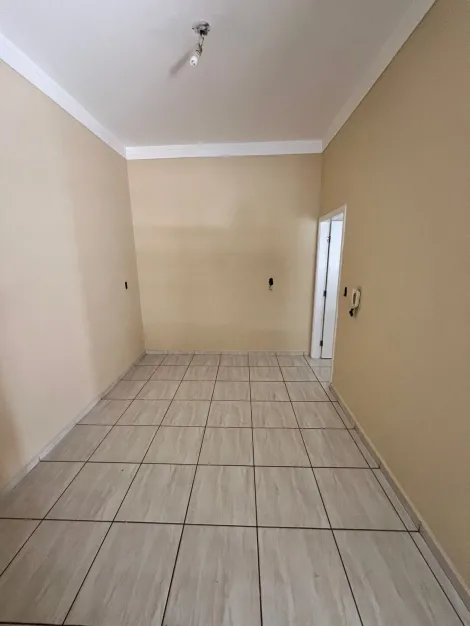 Alugar Casa / Padr&atilde;o em S&atilde;o Jos&eacute; do Rio Preto R$ 2.000,00 - Foto 4