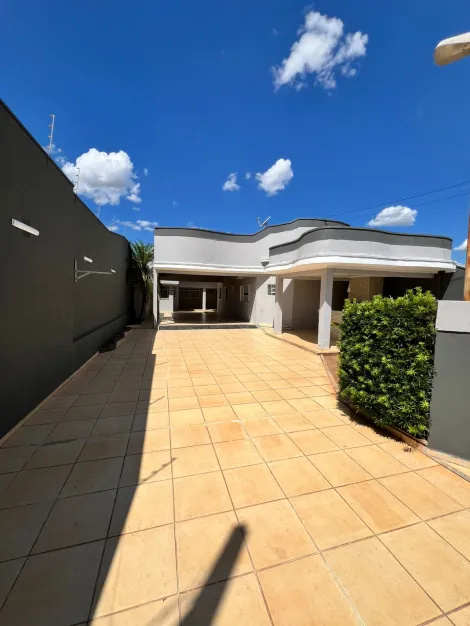 Alugar Casa / Padr&atilde;o em S&atilde;o Jos&eacute; do Rio Preto R$ 2.000,00 - Foto 18