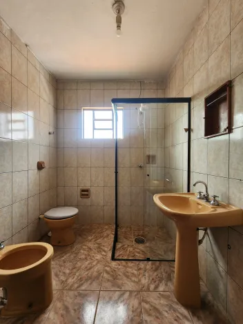 Alugar Casa / Padr&atilde;o em S&atilde;o Jos&eacute; do Rio Preto R$ 1.590,00 - Foto 13