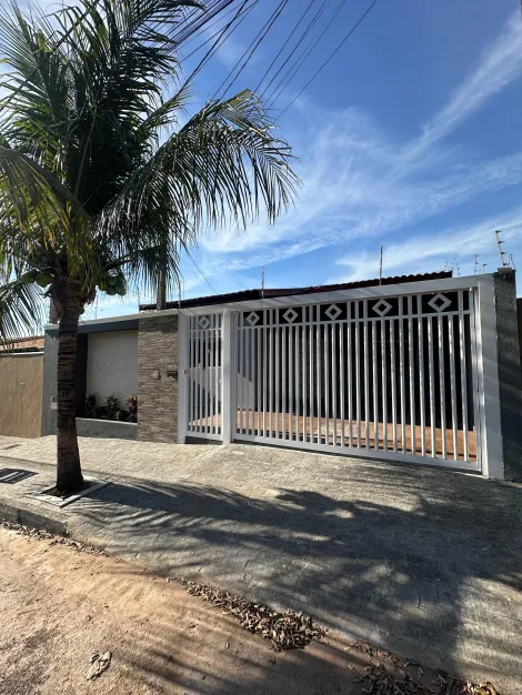 Alugar Casa / Padr&atilde;o em S&atilde;o Jos&eacute; do Rio Preto R$ 1.750,00 - Foto 2