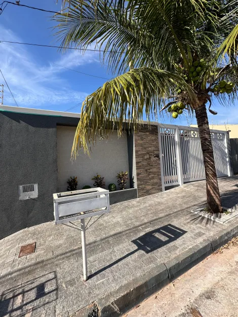 Alugar Casa / Padr&atilde;o em S&atilde;o Jos&eacute; do Rio Preto R$ 1.750,00 - Foto 3