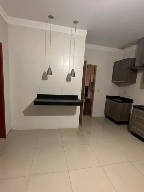 Alugar Casa / Padr&atilde;o em S&atilde;o Jos&eacute; do Rio Preto R$ 1.750,00 - Foto 6