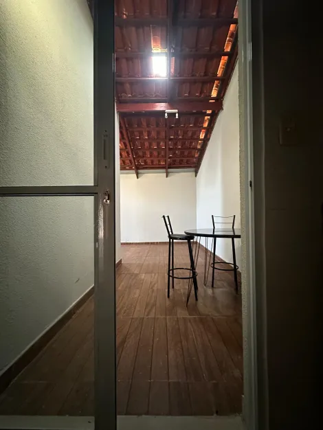 Alugar Casa / Padr&atilde;o em S&atilde;o Jos&eacute; do Rio Preto R$ 1.750,00 - Foto 17